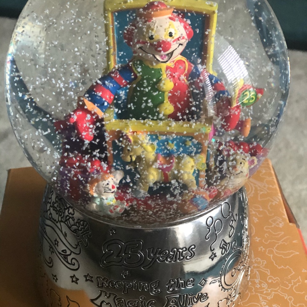 Musical Snow Globe Jack in the box 25th parade